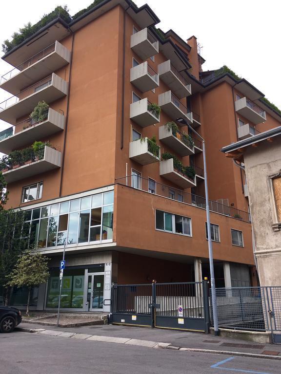 The Little House In Bergamo Apartment Exterior photo